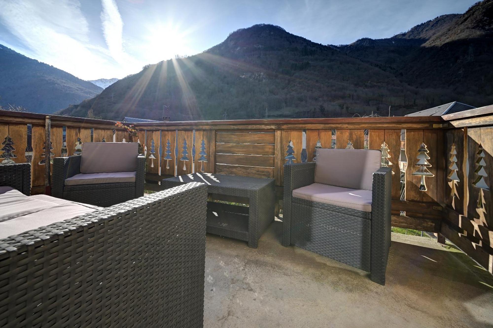 A 208 Pics D'Aran Apartamento Bagnères-de-Luchon Exterior foto