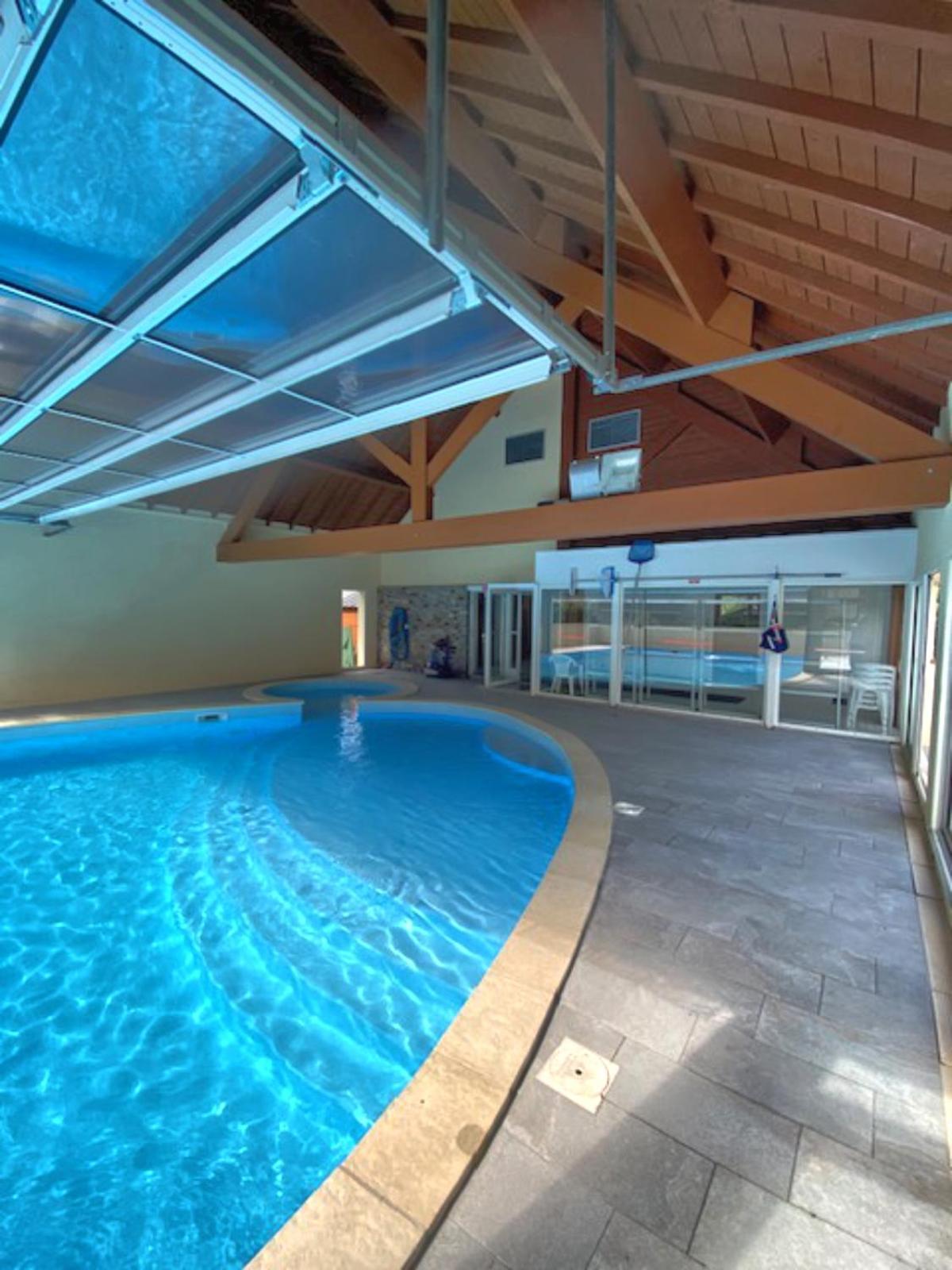 A 208 Pics D'Aran Apartamento Bagnères-de-Luchon Exterior foto